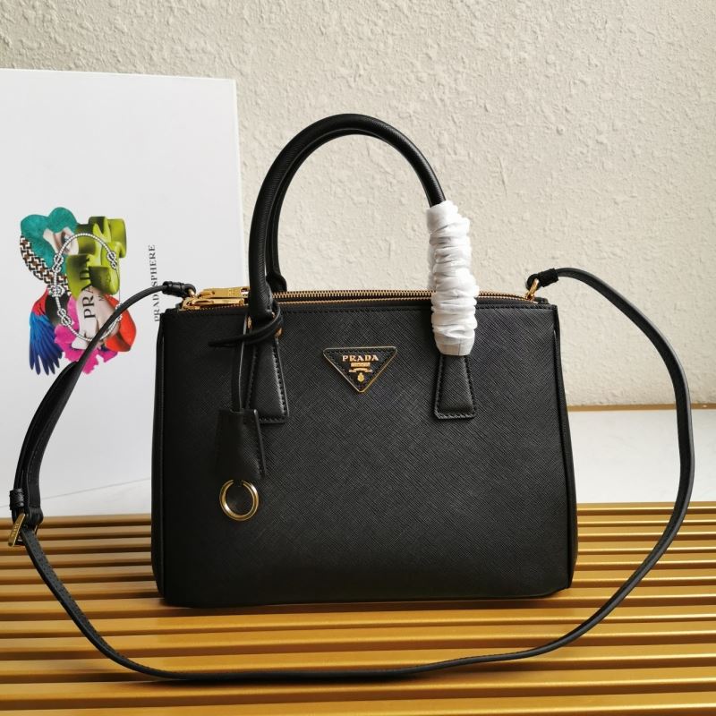 Pra*a shopping bags